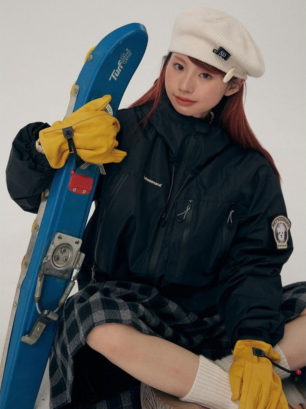 Black Hooded Waterproof Dog Patch Women's Polyester 90 White Duck Down Jackets
