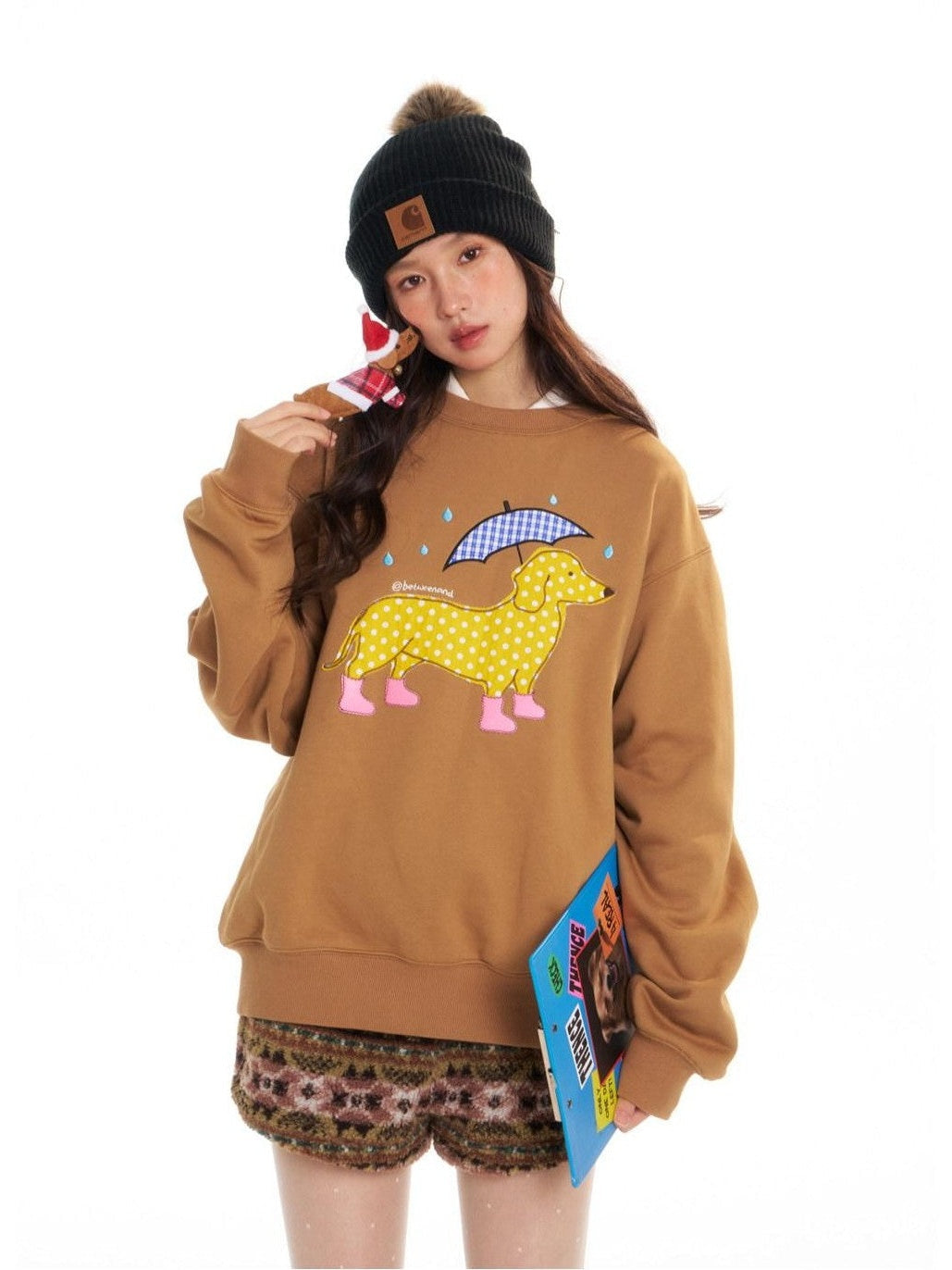 Light Brown Applique Embroidery Chain Crewneck Women's Cotton Blend Sweatshirts