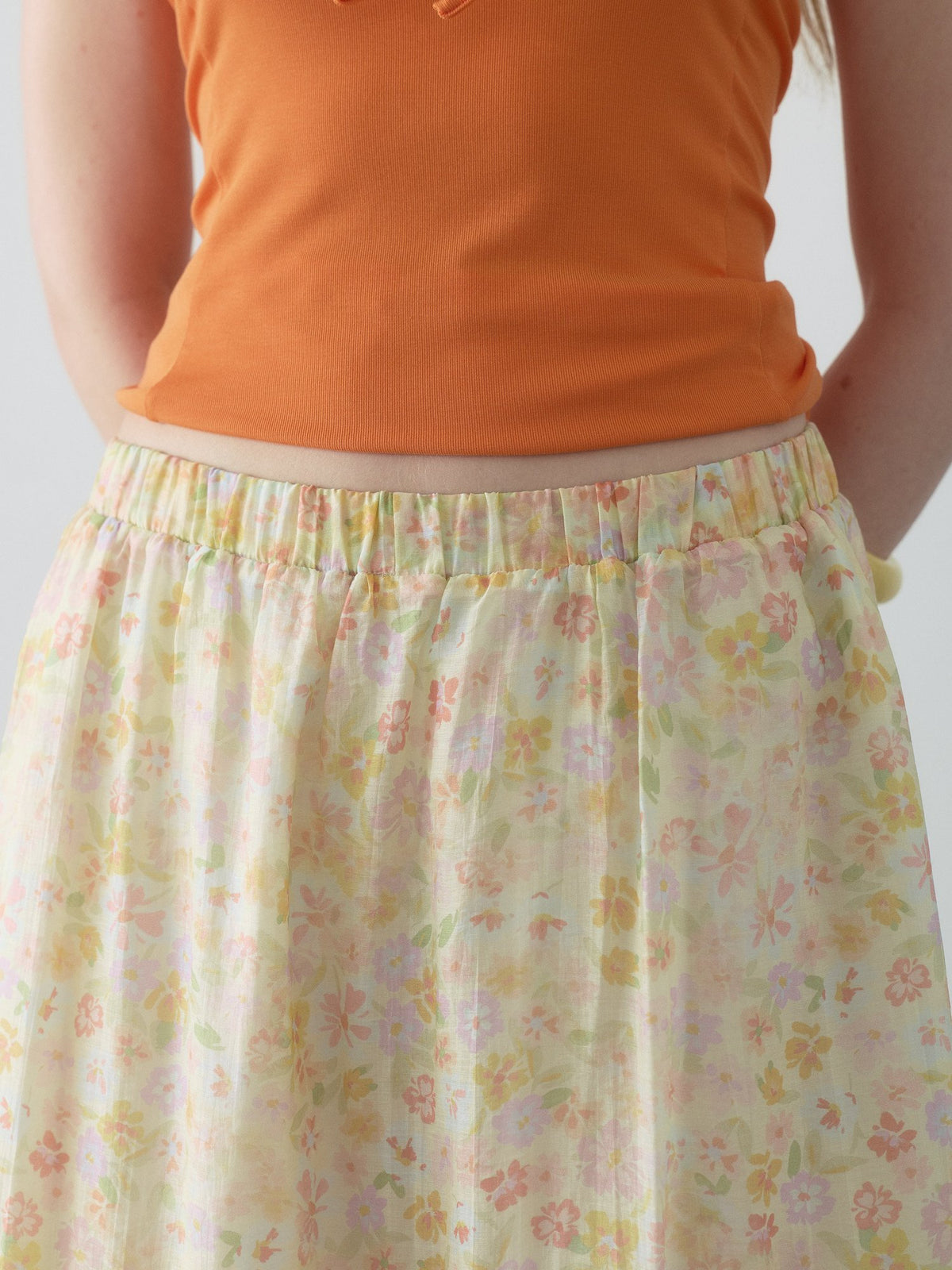 Berry Curve Ruffle Skirt