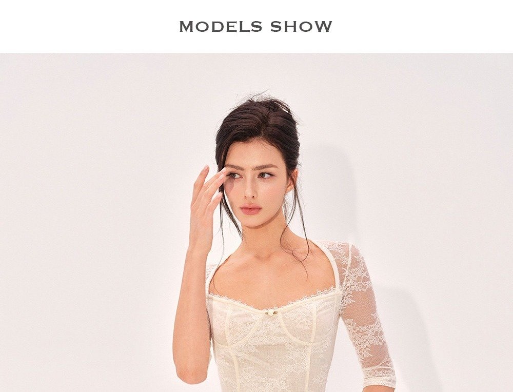 Shell Lace Mid Sleeve Top