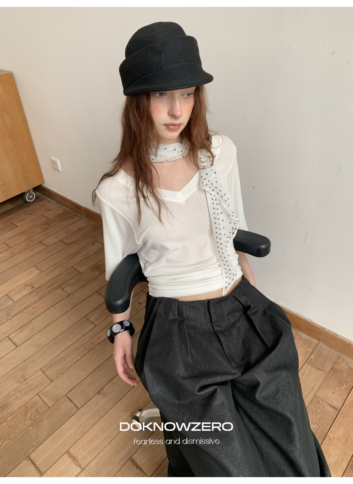 Batwing Sleeve V Neck Top (2color)
