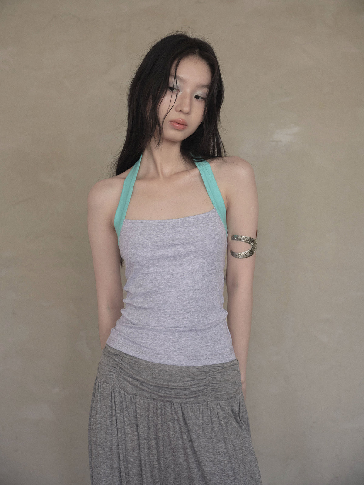 Contrast Strap Halter Top (2color)
