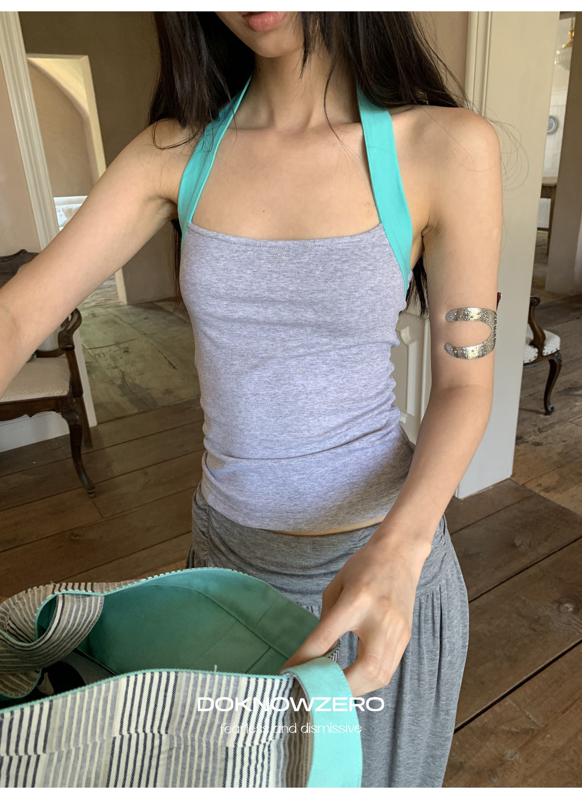 Contrast Strap Halter Top (2color)