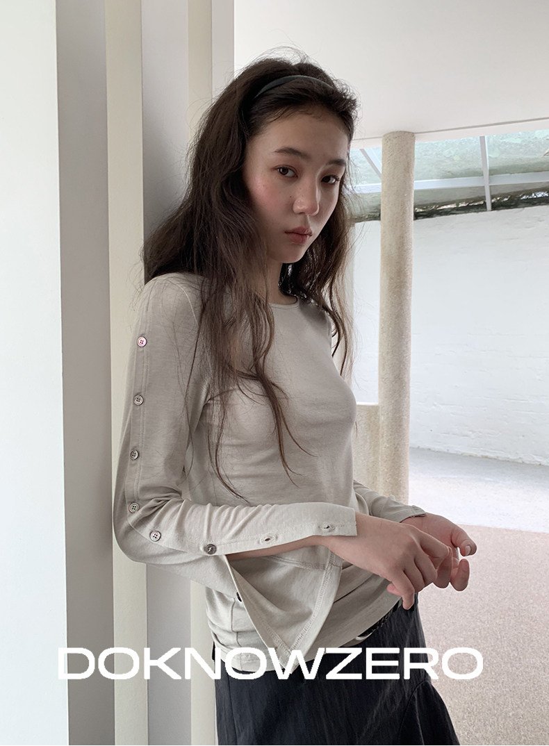 Buttoned Flare Sleeve Top