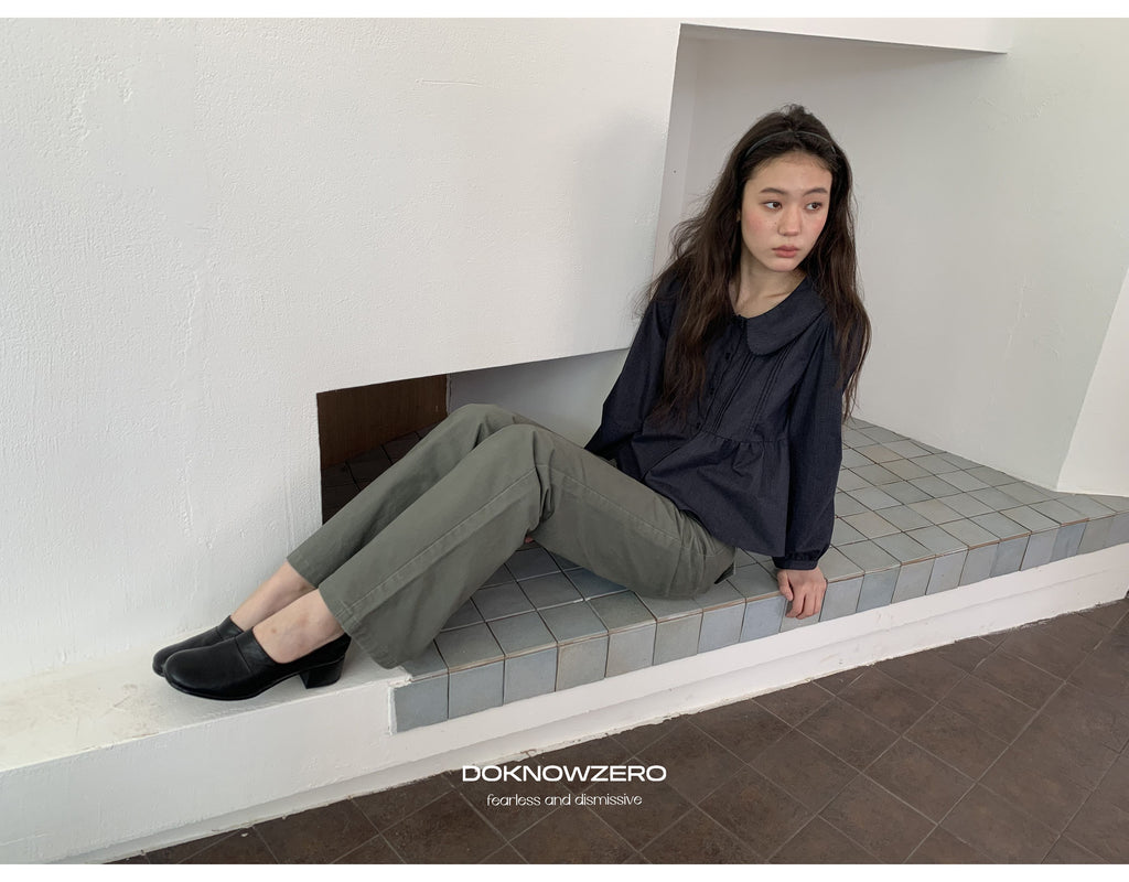 Doll Collar Pintuck Shirt