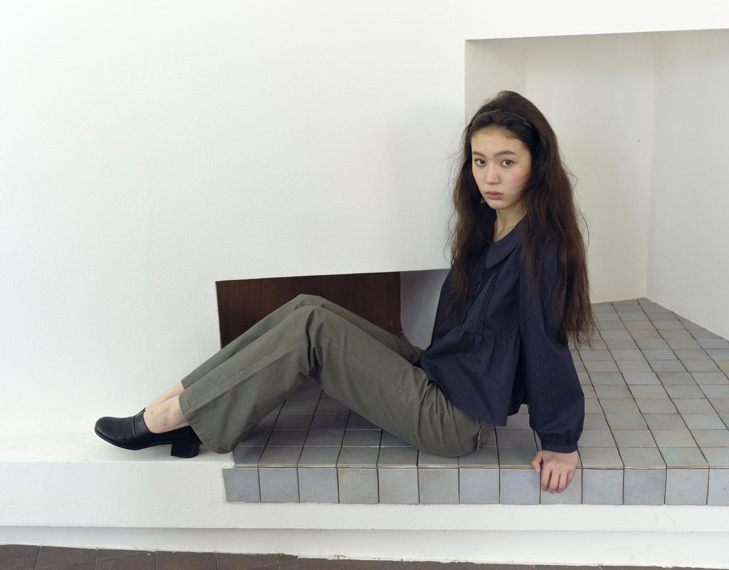 Doll Collar Pintuck Shirt