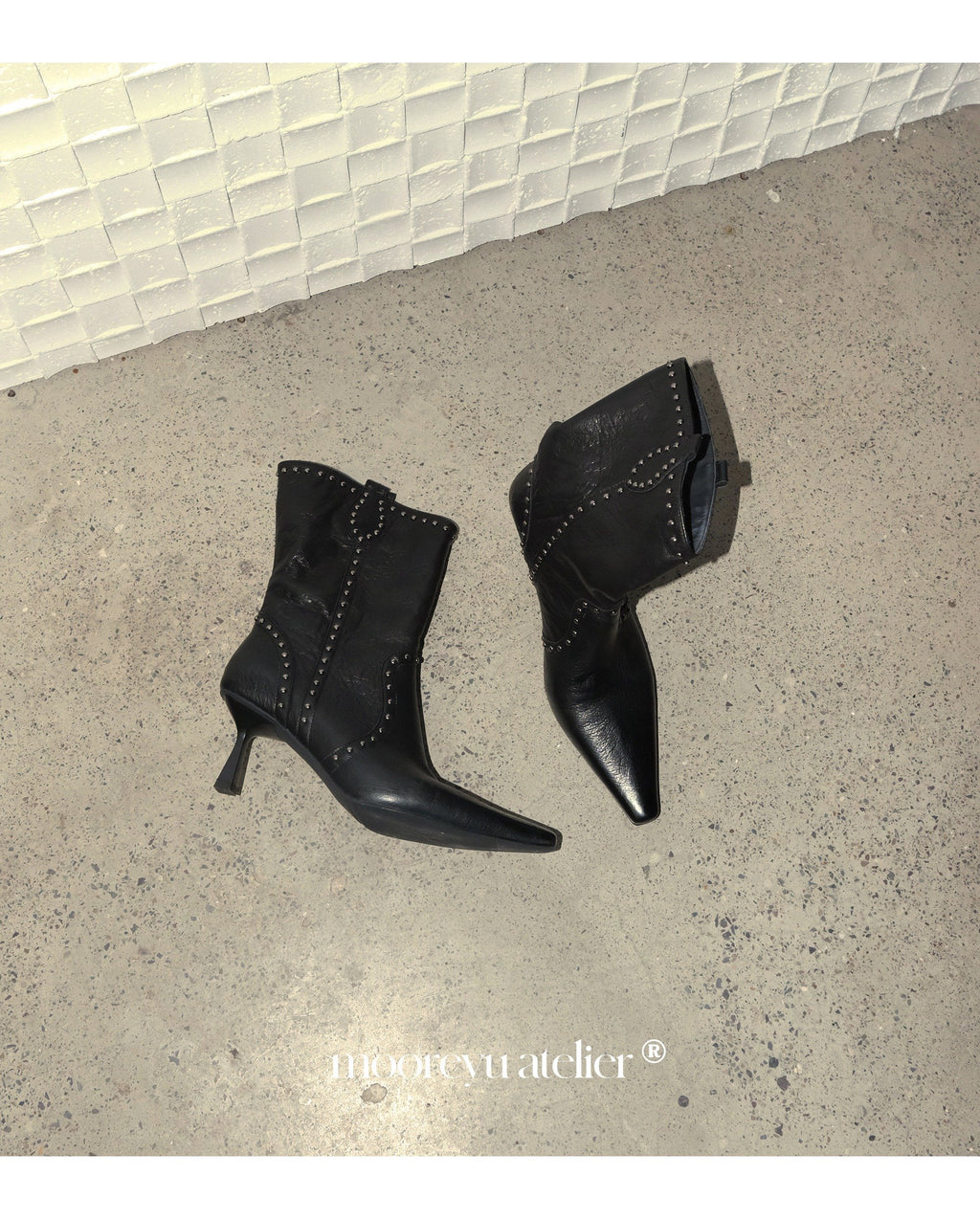 Wild Edge Rivet Boots (2color)
