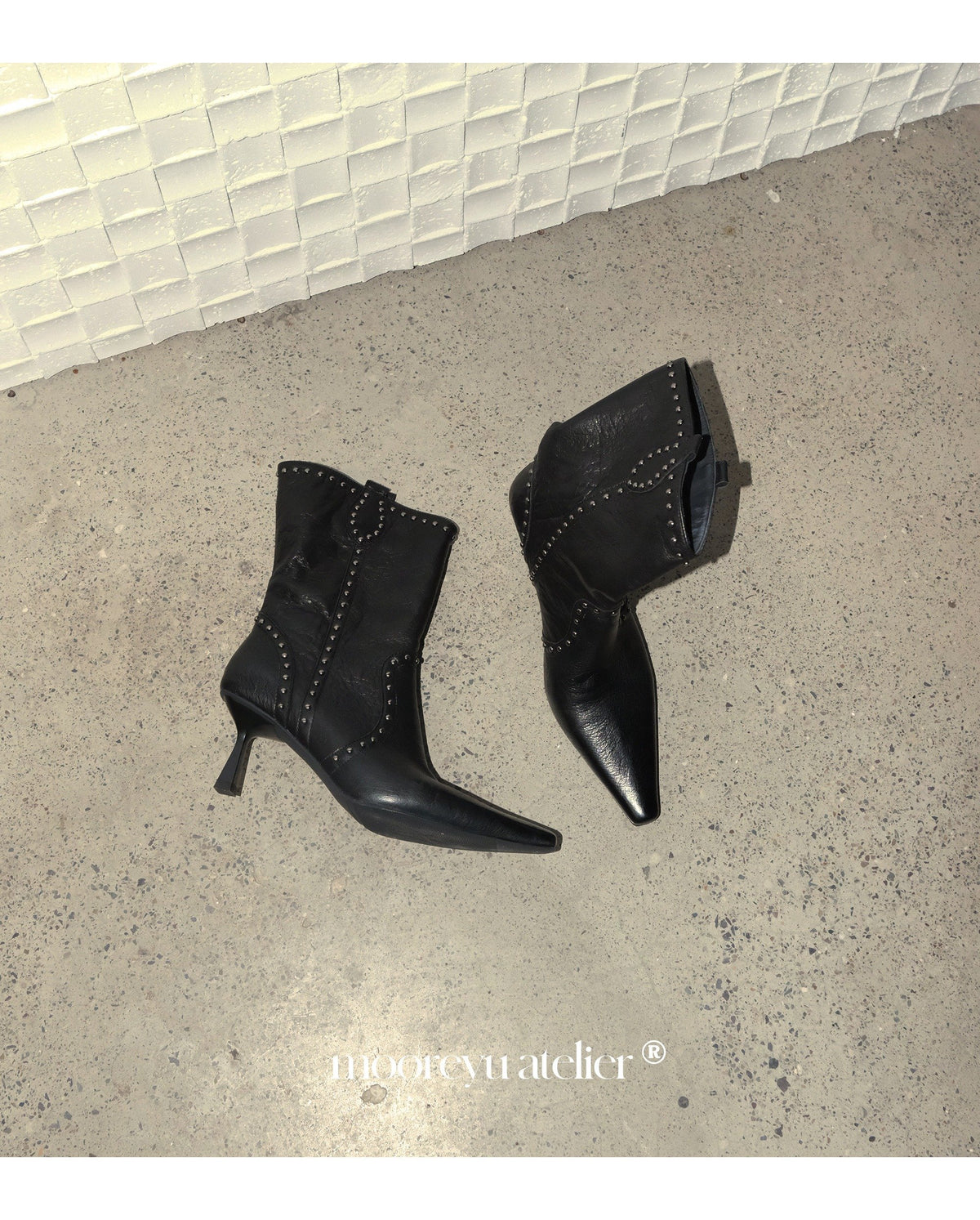 Wild Edge Rivet Boots (2color)