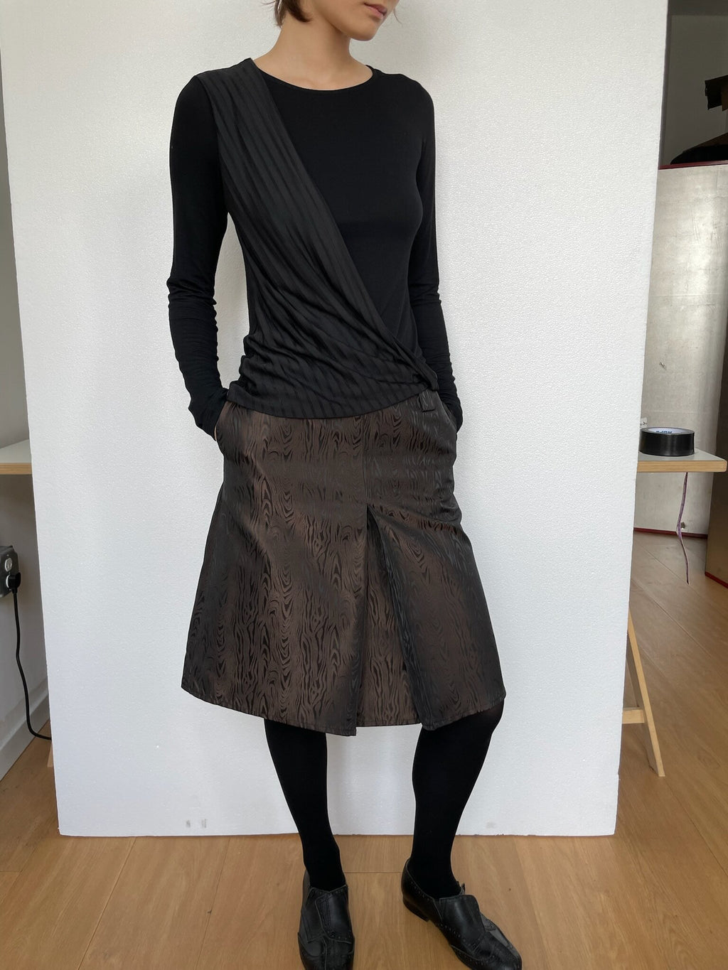 Woodgrain Slit Skirt