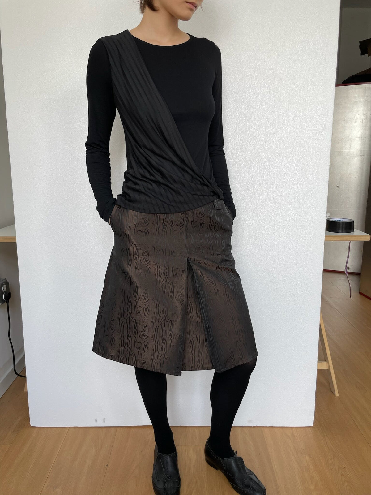Woodgrain Slit Skirt