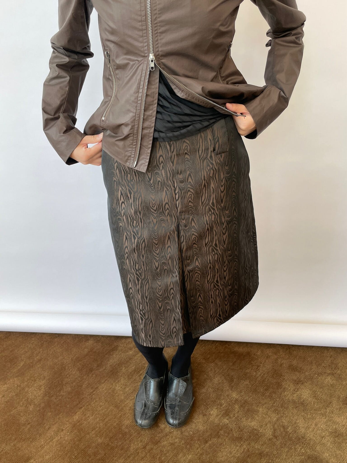 Woodgrain Slit Skirt