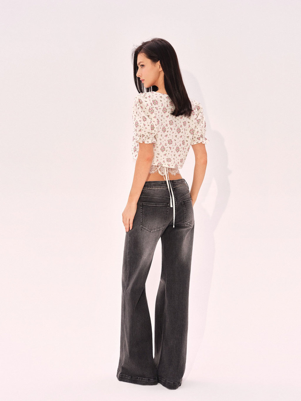 Floral Peterpan Collar Shirt