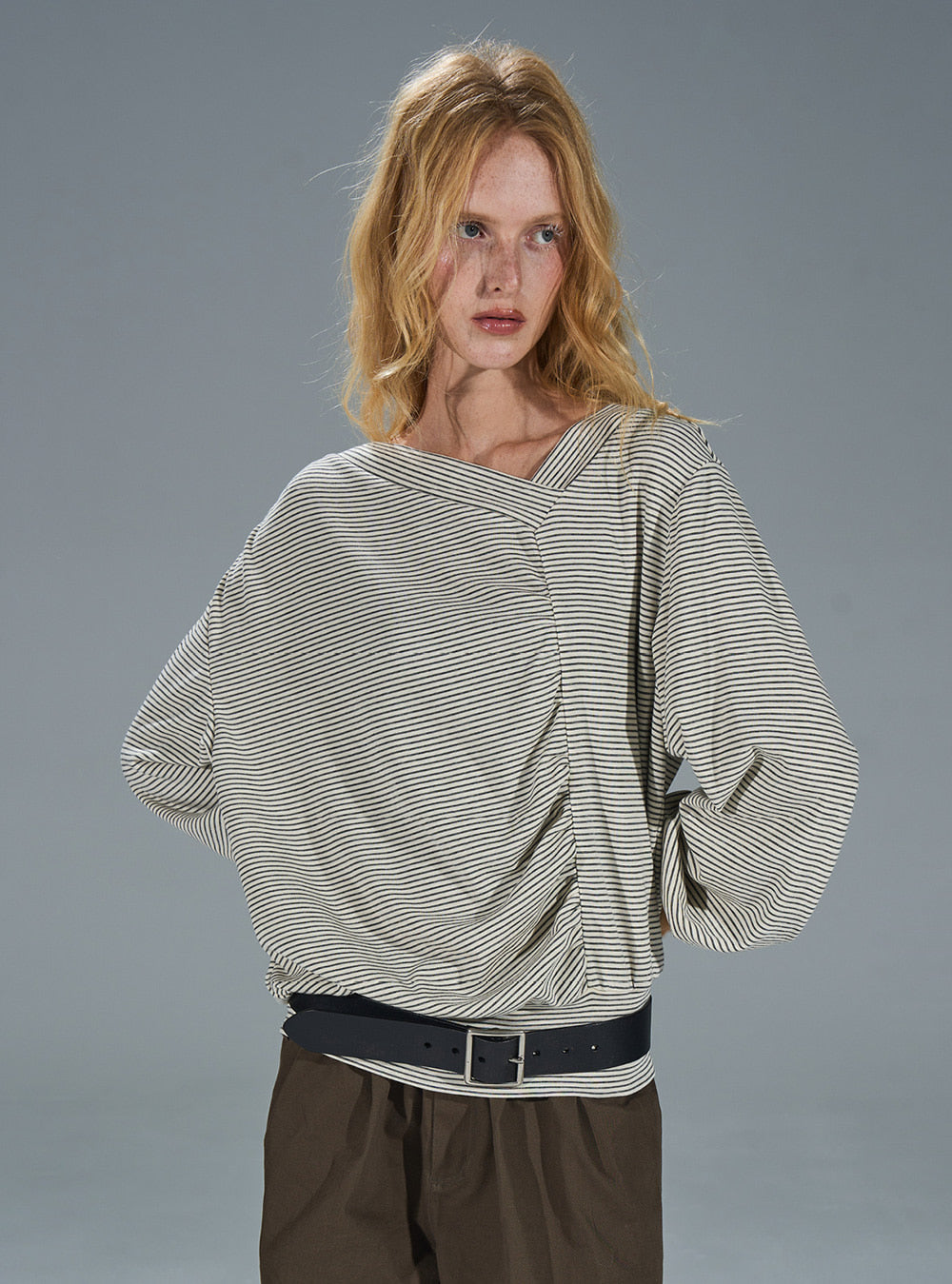 Soft Fit V-Neck Striped Long Sleeve Tee (2color)