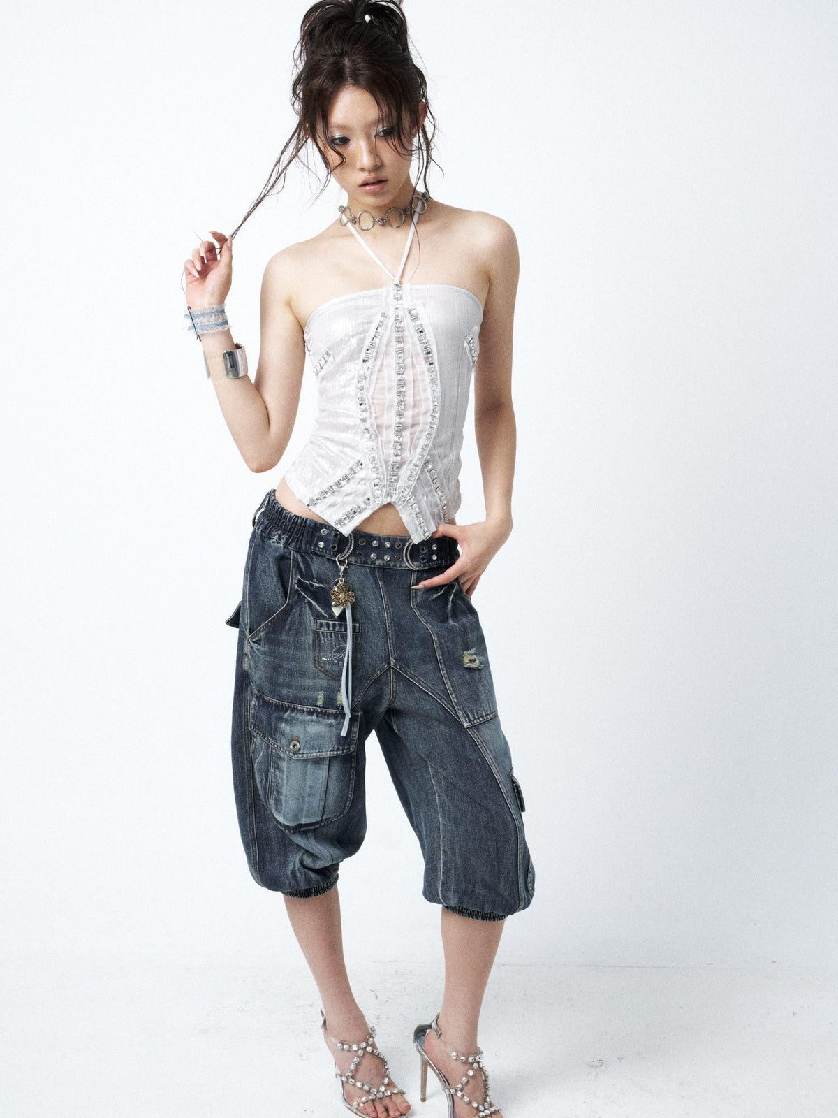 Waterwashed Distressed Rhinestone Women'S Denim Elastic Waist Capri Pants