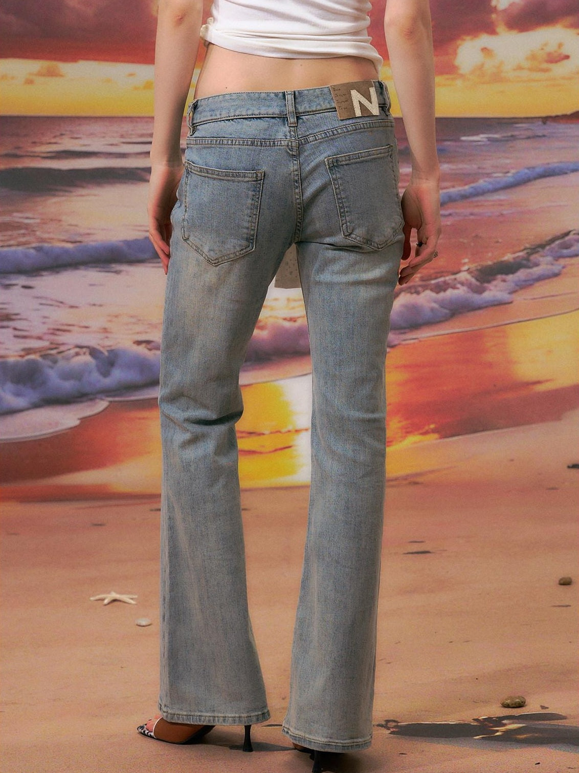 Durable Distressed Relaxed Low Rise Light Blue Denim Women Straight Leg Jeans