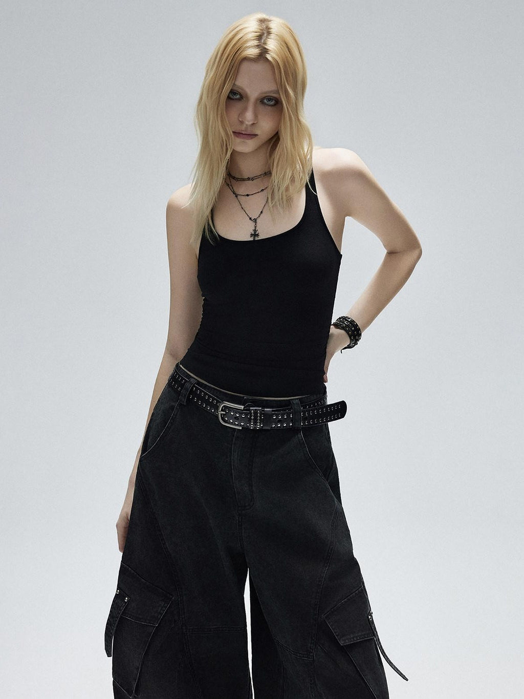Breathable Lyocell Slim U Neck Street Style Racerback Women Black Tank Tops
