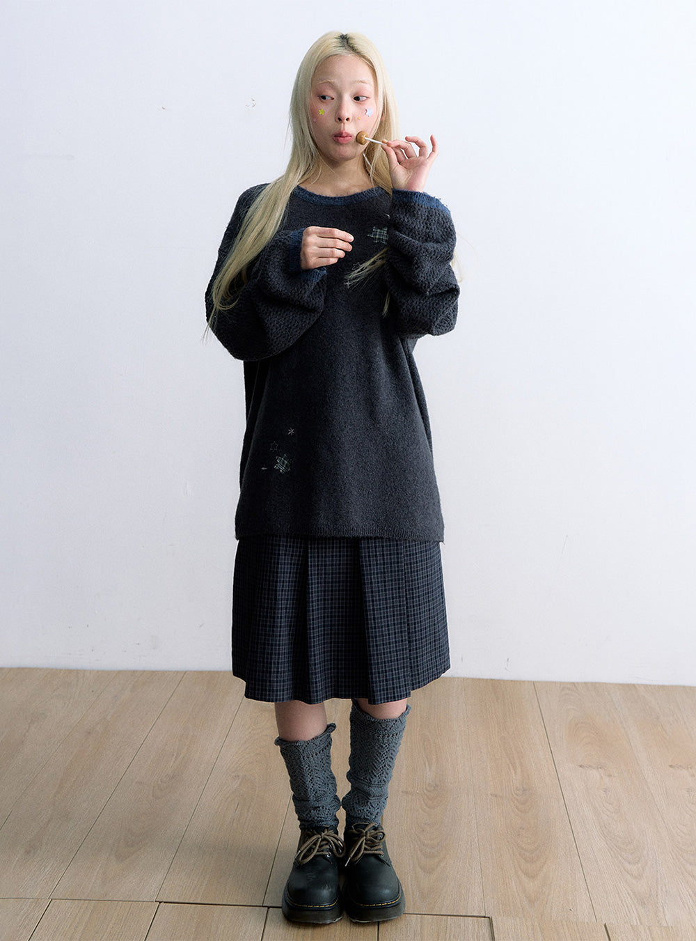 Star Patch Knit Top