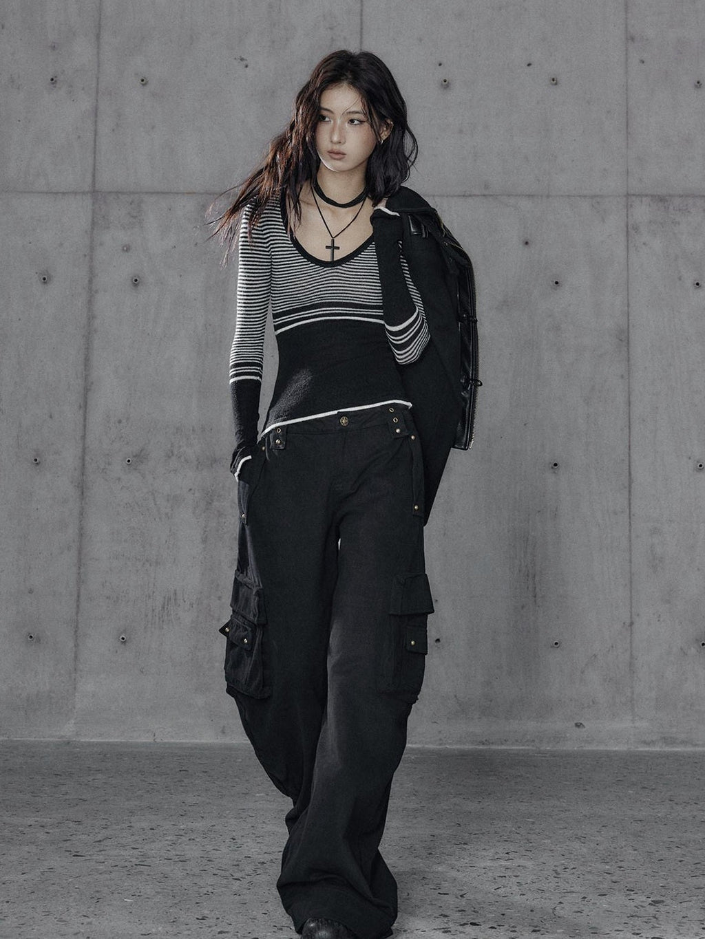 Washed Low Rise Wide Leg Utility Loose Fit Womens Black Cargo Pants