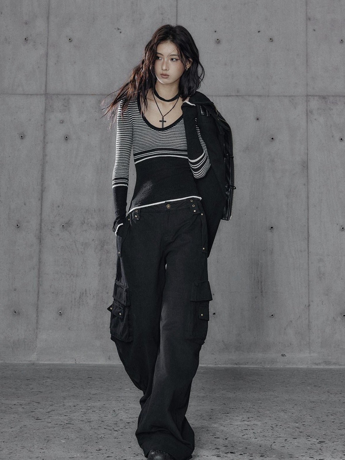 Washed Low Rise Wide Leg Utility Loose Fit Womens Black Cargo Pants