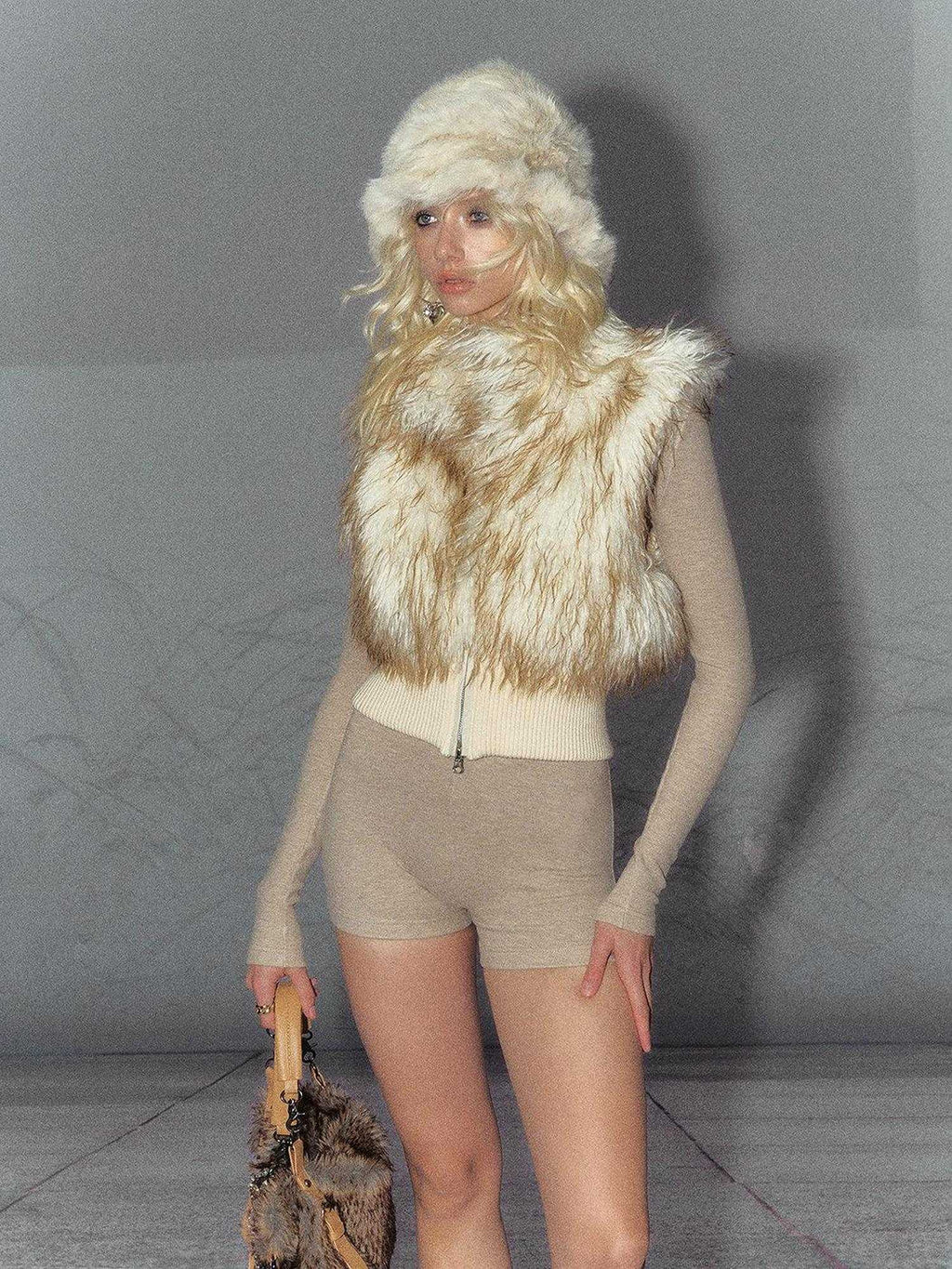 Soft Viscose Blend Street V-neck Unisex Solid Light Khaki Long Sleeve Crop Tops