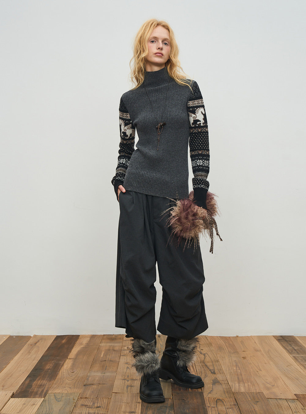 Classic Pattern Wool Turtleneck Knit Top