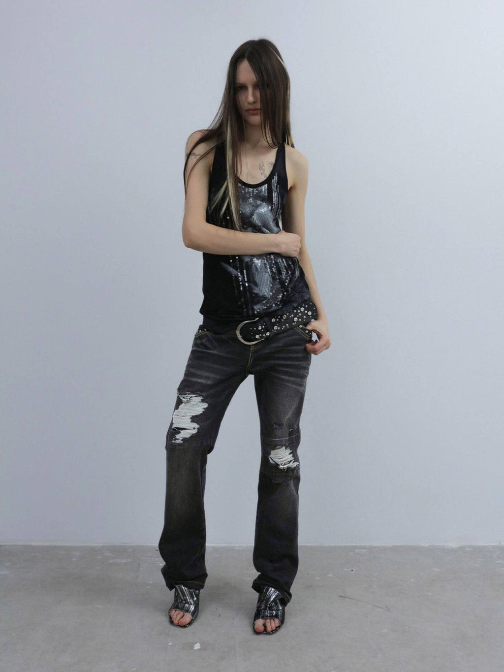 Dark Wash Whisker Distressed Ripped Low Rise Women'S Cotton Straight-Leg Jeans