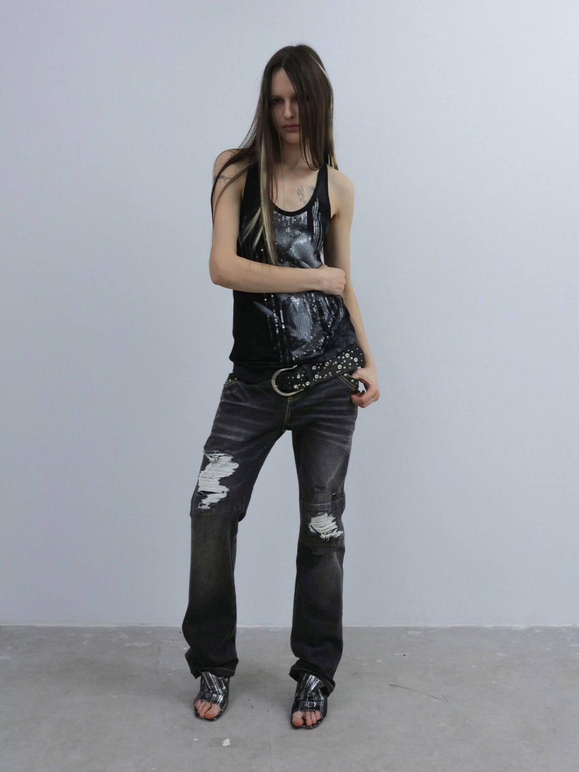 Dark Wash Whisker Distressed Ripped Low Rise Women'S Cotton Straight-Leg Jeans