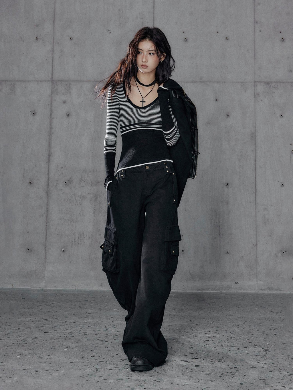 Washed Low Rise Wide Leg Utility Loose Fit Womens Black Cargo Pants