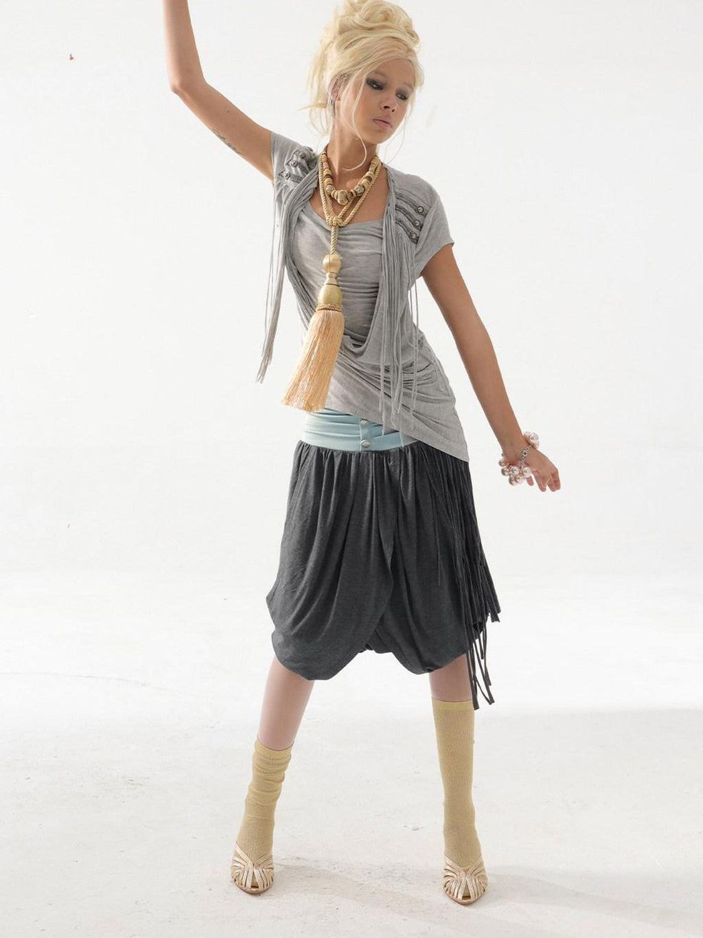 Desert Sand Asymmetric Draped Tassel Knit Women'S Lyocell Short Sleeve T-Shirts