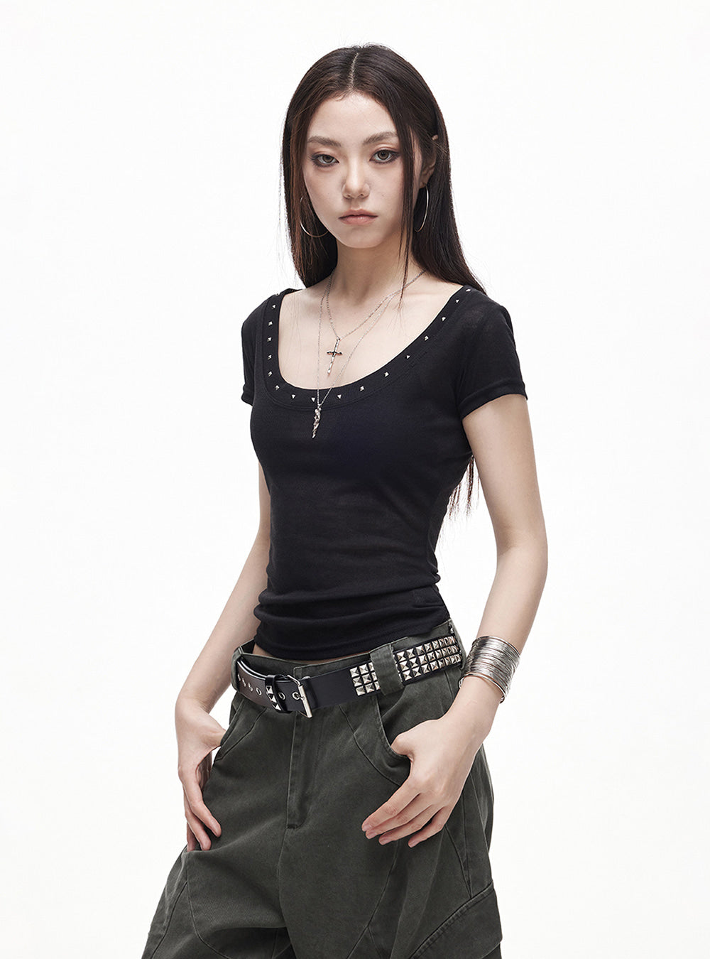 Shadow Rivet U-Neck Top (2color)