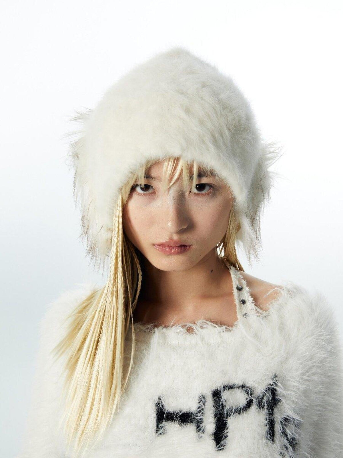 Handmade Warm Studded Casual Round Top Unisex Acrylic Pullover Beanies