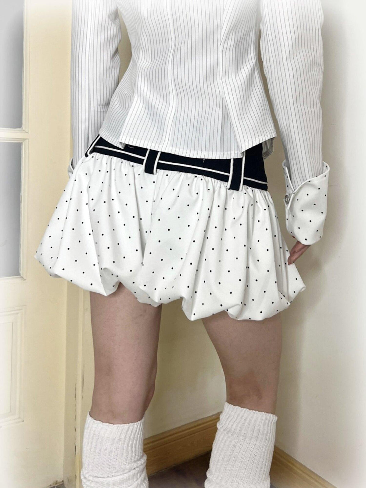 Lined Pleated Low Rise Bubble Hem Relaxed Fit Casual White Woven Mini Shorts