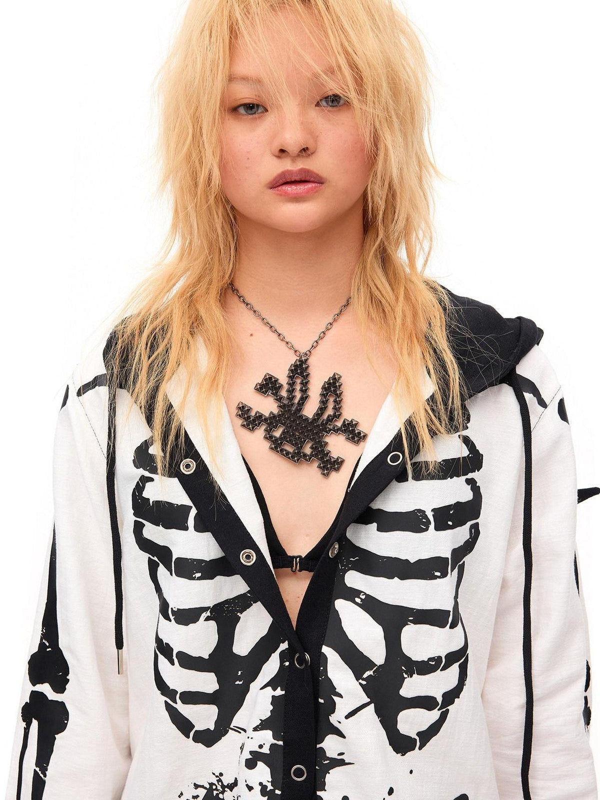 Studded Rabbit Skull Pendant Women'S Black Silver Alloy Necklaces
