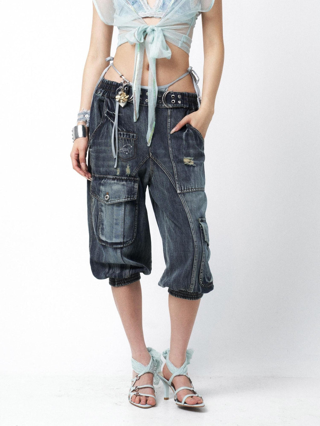 Waterwashed Distressed Rhinestone Women'S Denim Elastic Waist Capri Pants