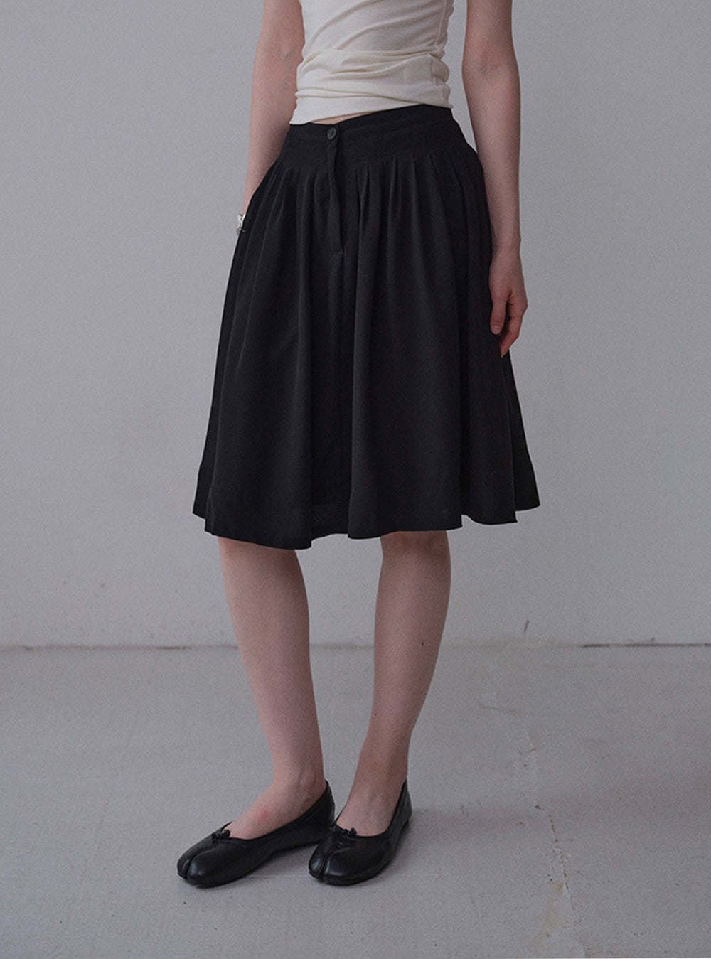 Noir Flow Pleated Skirt
