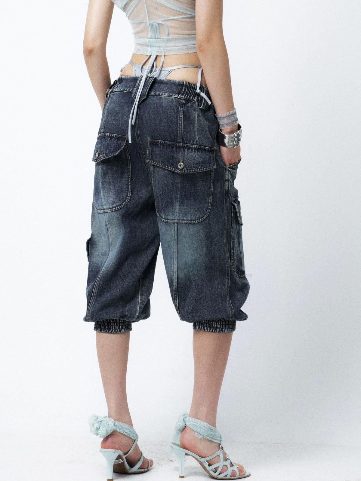 Waterwashed Distressed Rhinestone Women'S Denim Elastic Waist Capri Pants