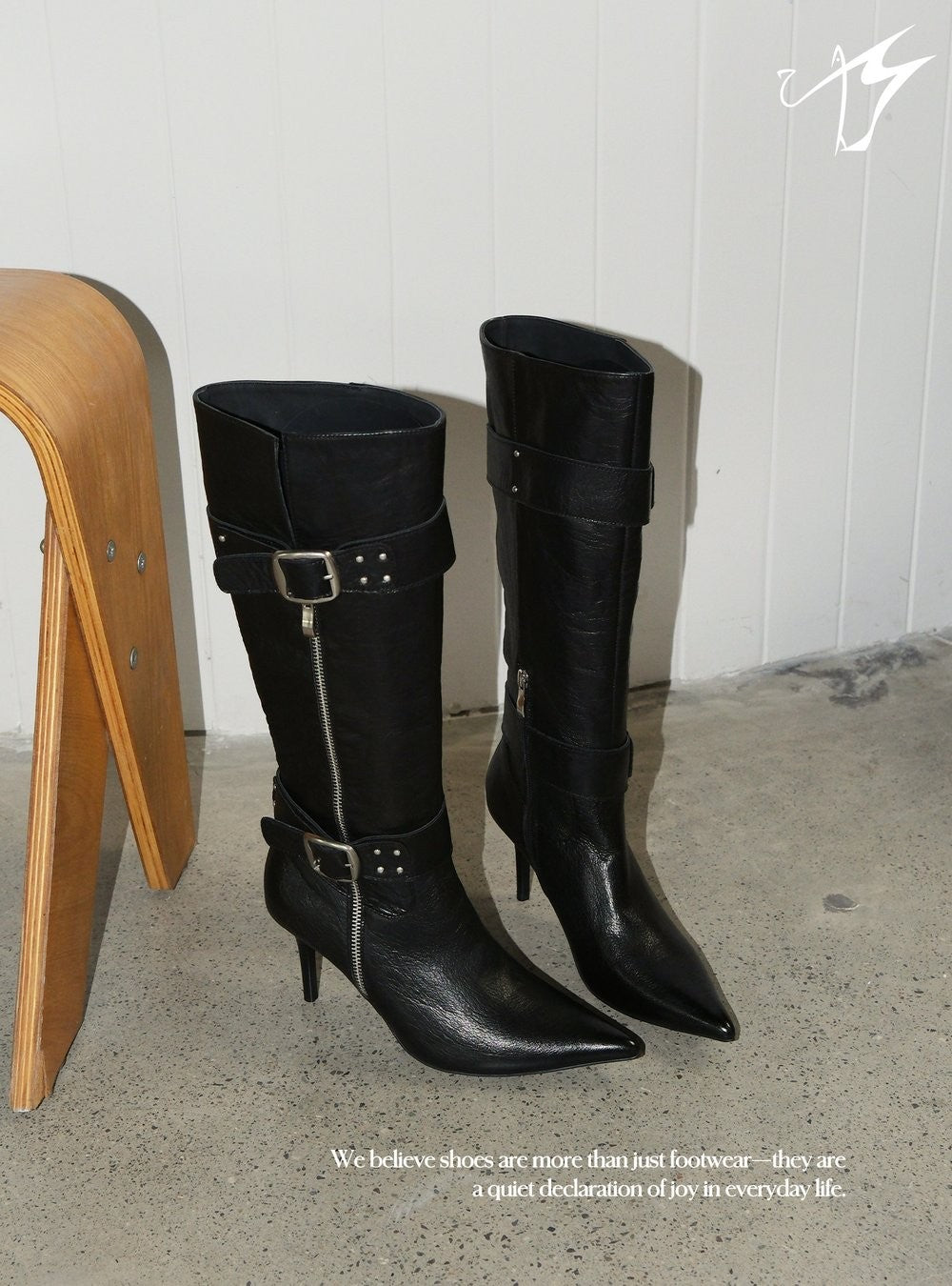 Buckle Edge Midcalf Boots
