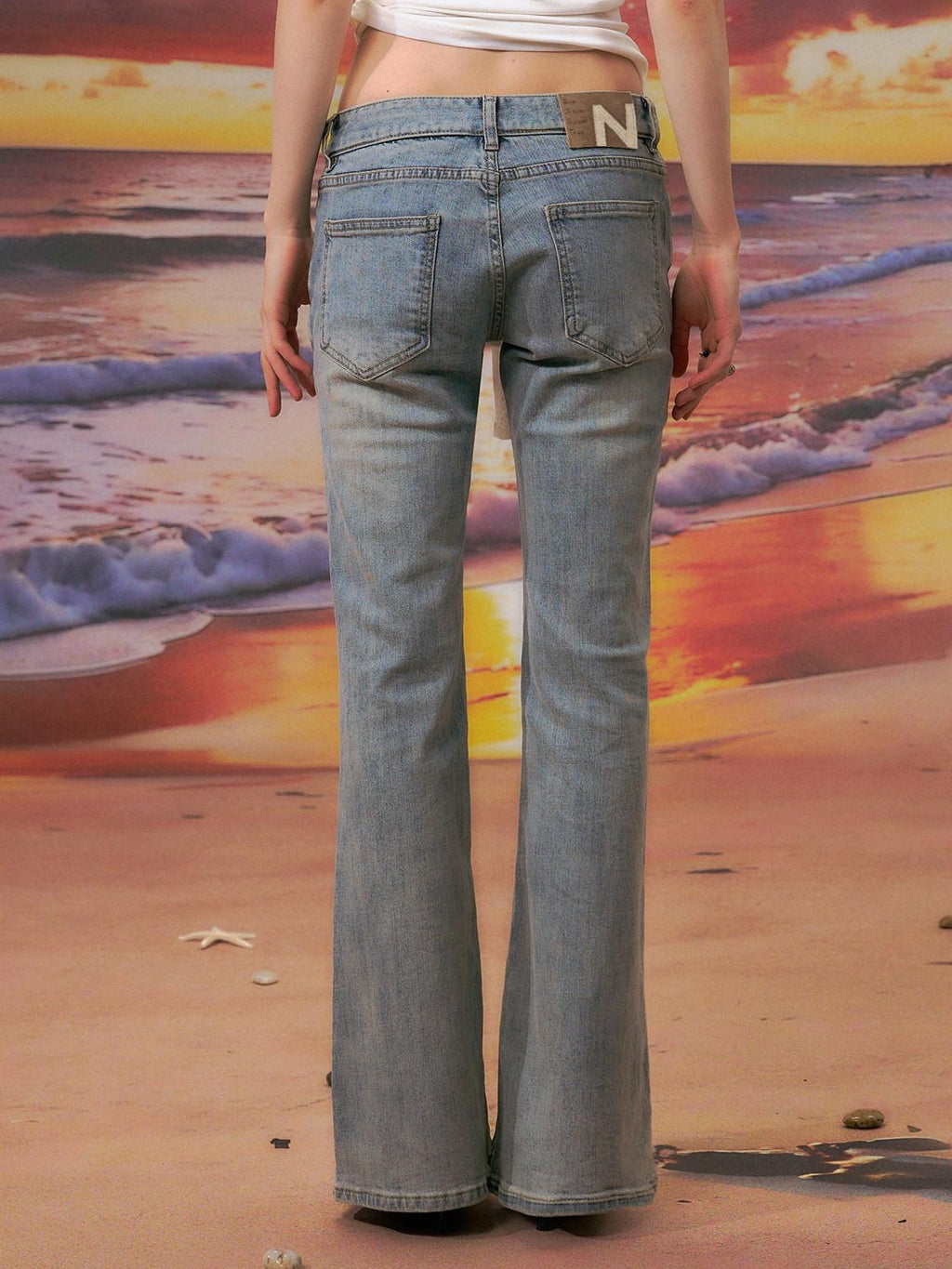 Durable Distressed Relaxed Low Rise Light Blue Denim Women Straight Leg Jeans