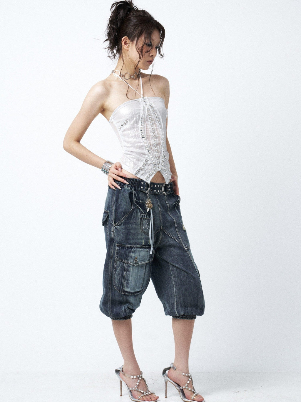 Waterwashed Distressed Rhinestone Women'S Denim Elastic Waist Capri Pants