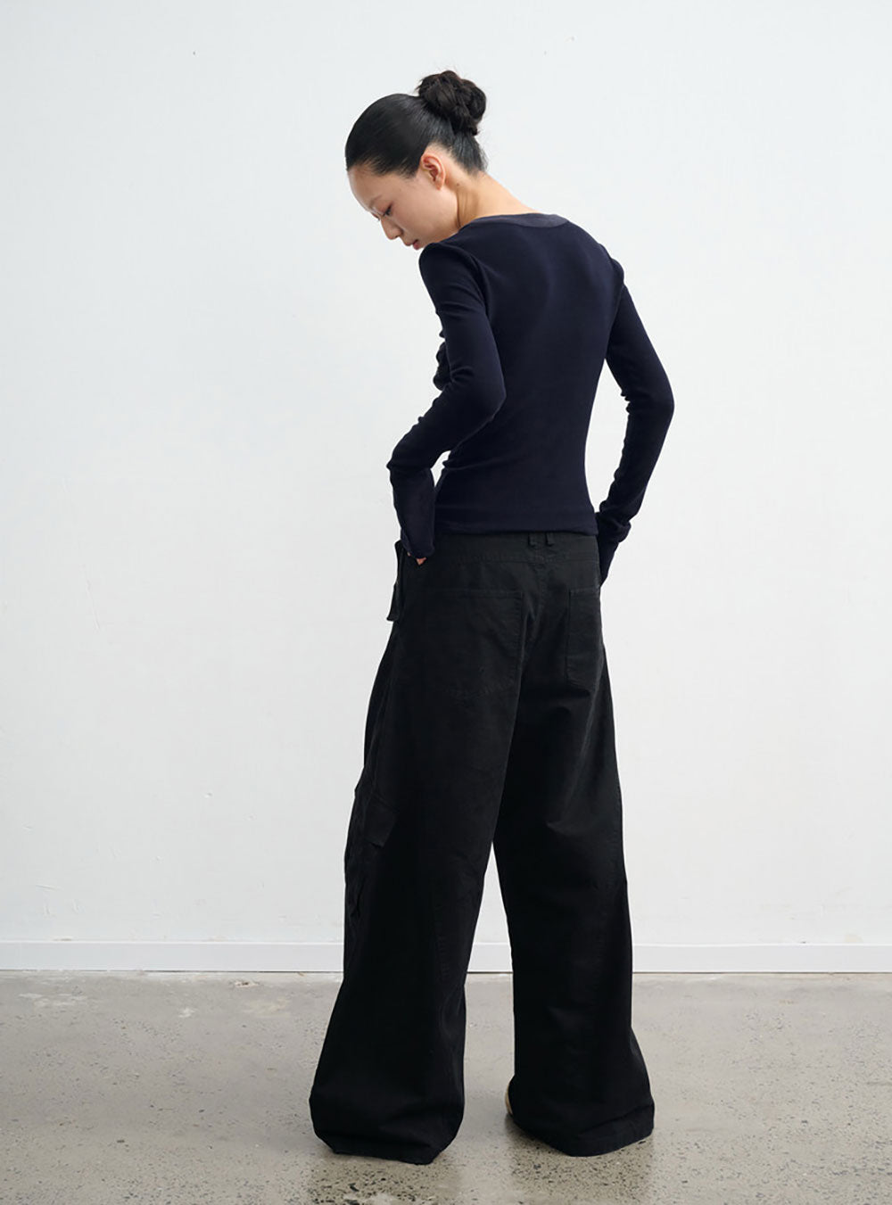 Slim V-Neck Base Top (2color)