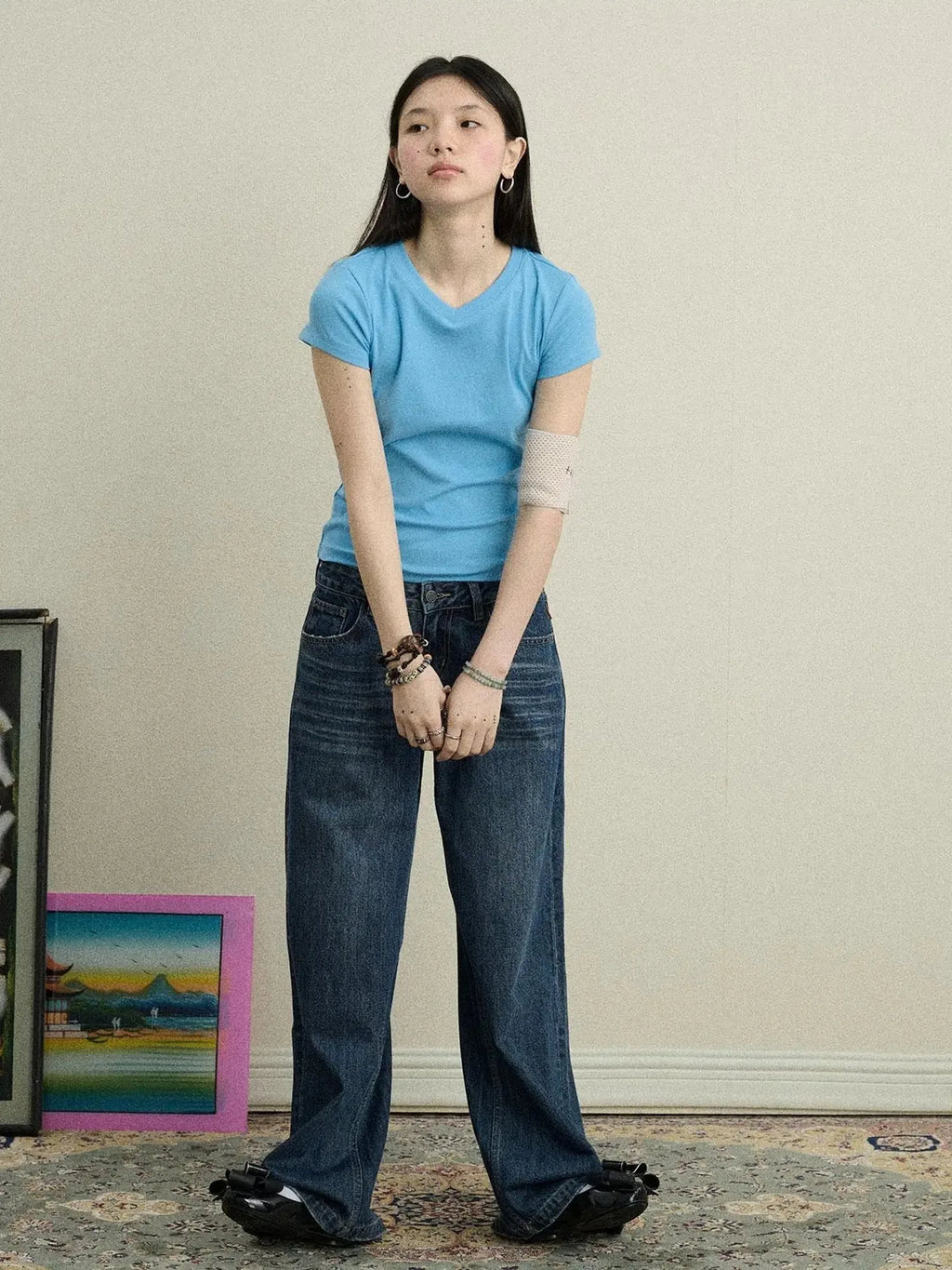 Jelly V-Neck Stretch Tee