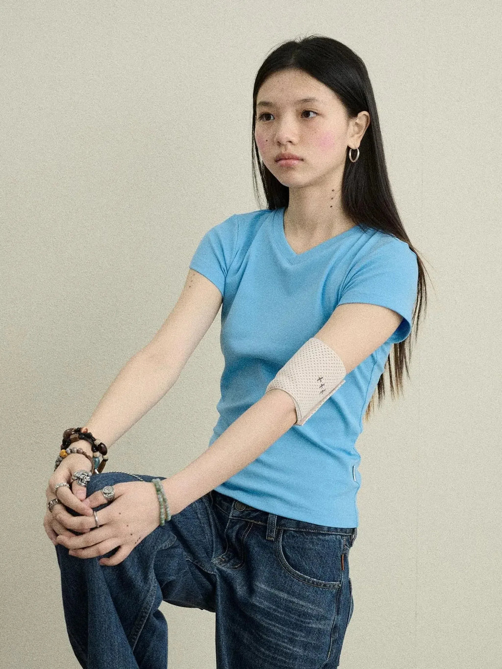 Jelly V-Neck Stretch Tee