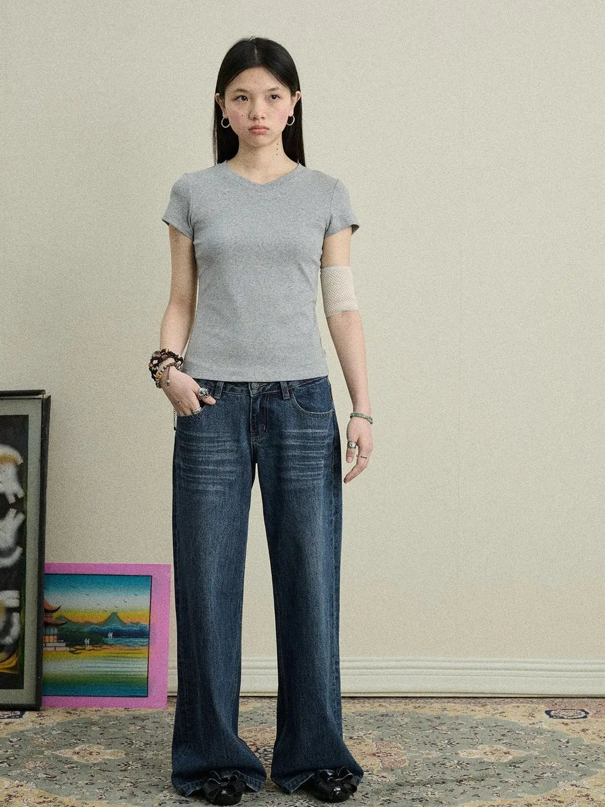 Jelly V-Neck Stretch Tee