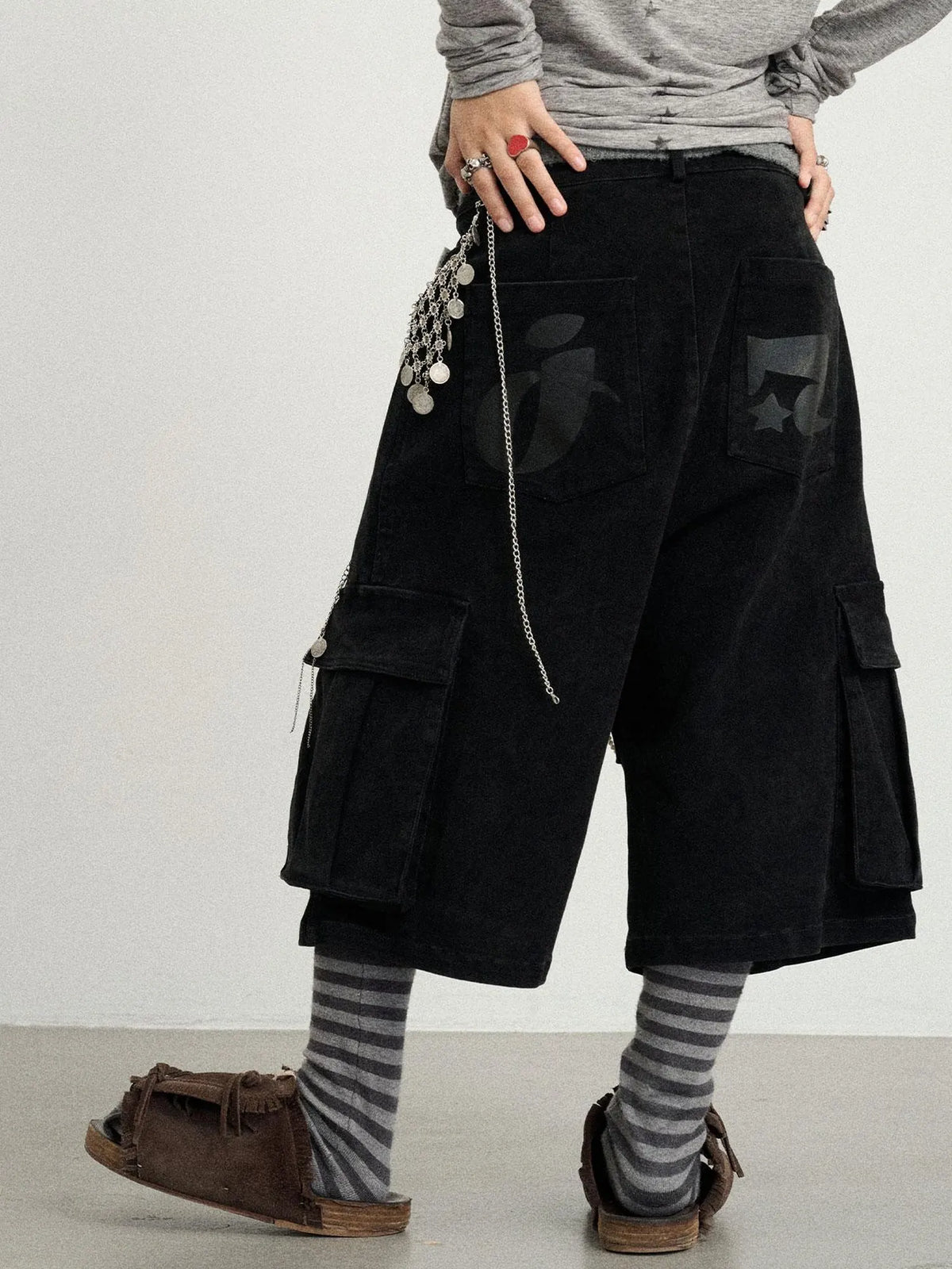 Stretch Washed Cotton Cargo Capri Pants