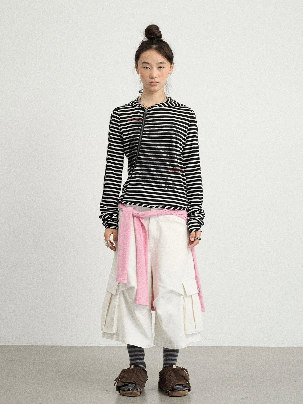 Stretch Washed Cotton Cargo Capri Pants