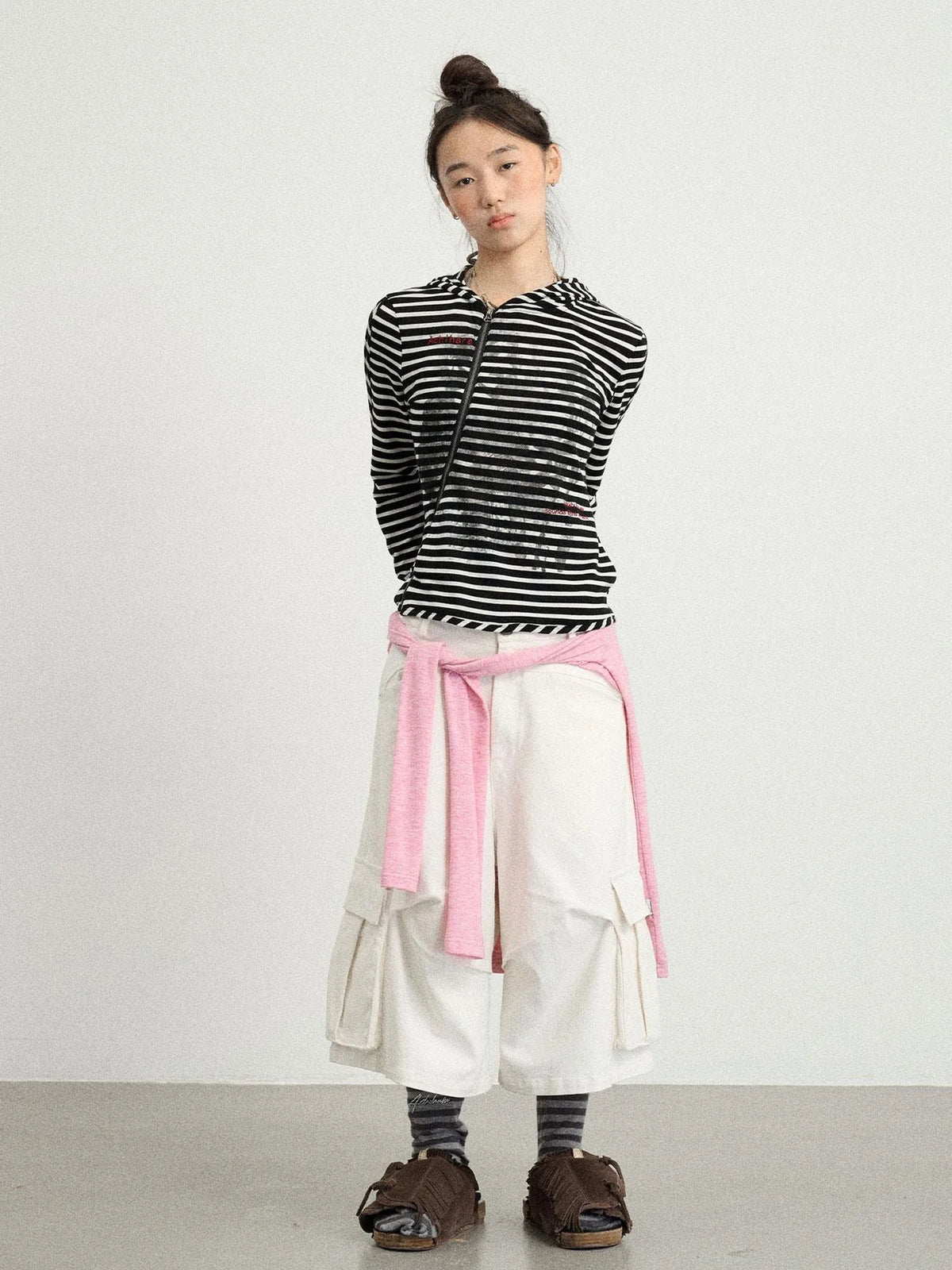 Stretch Washed Cotton Cargo Capri Pants