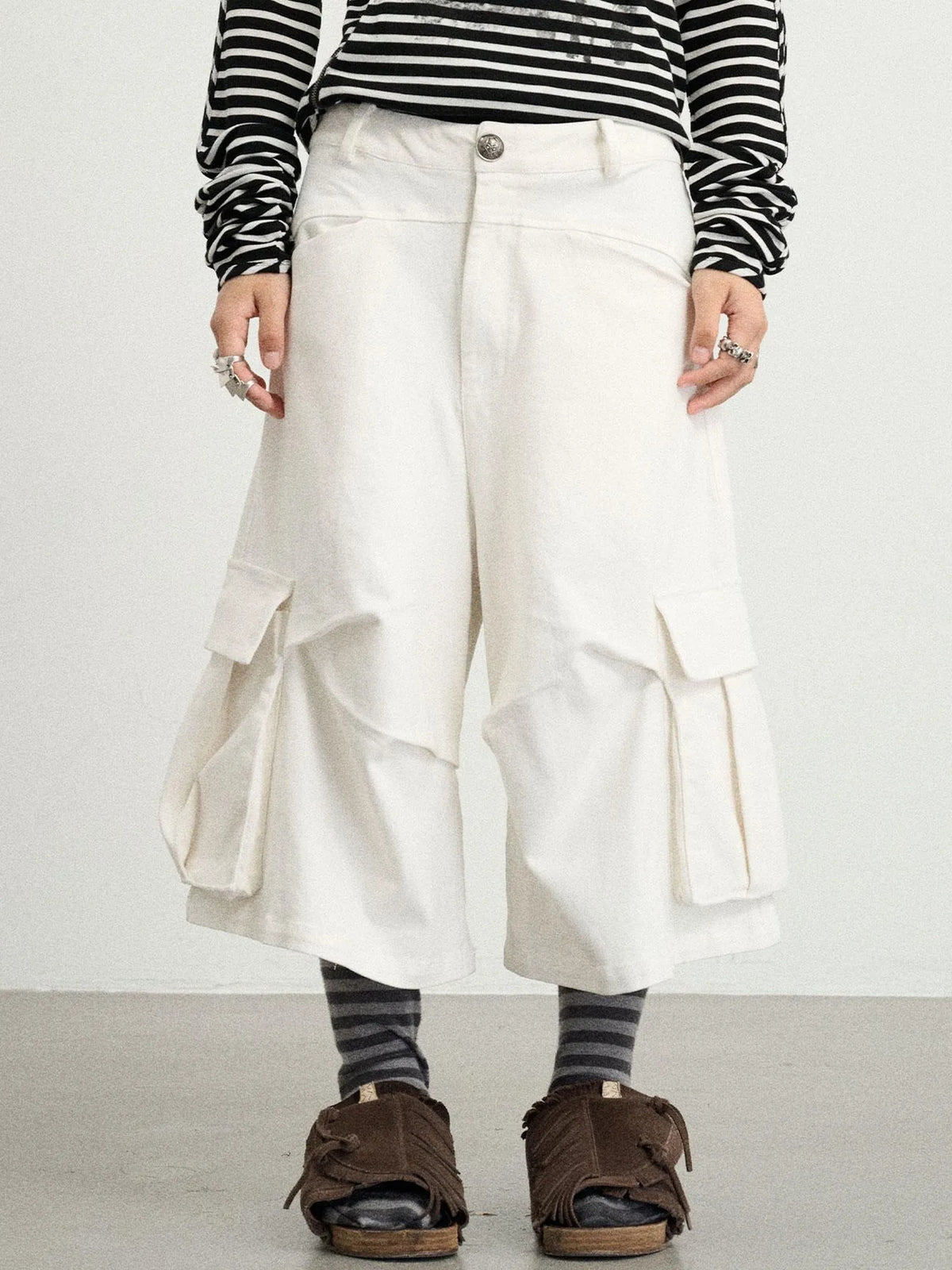 Stretch Washed Cotton Cargo Capri Pants