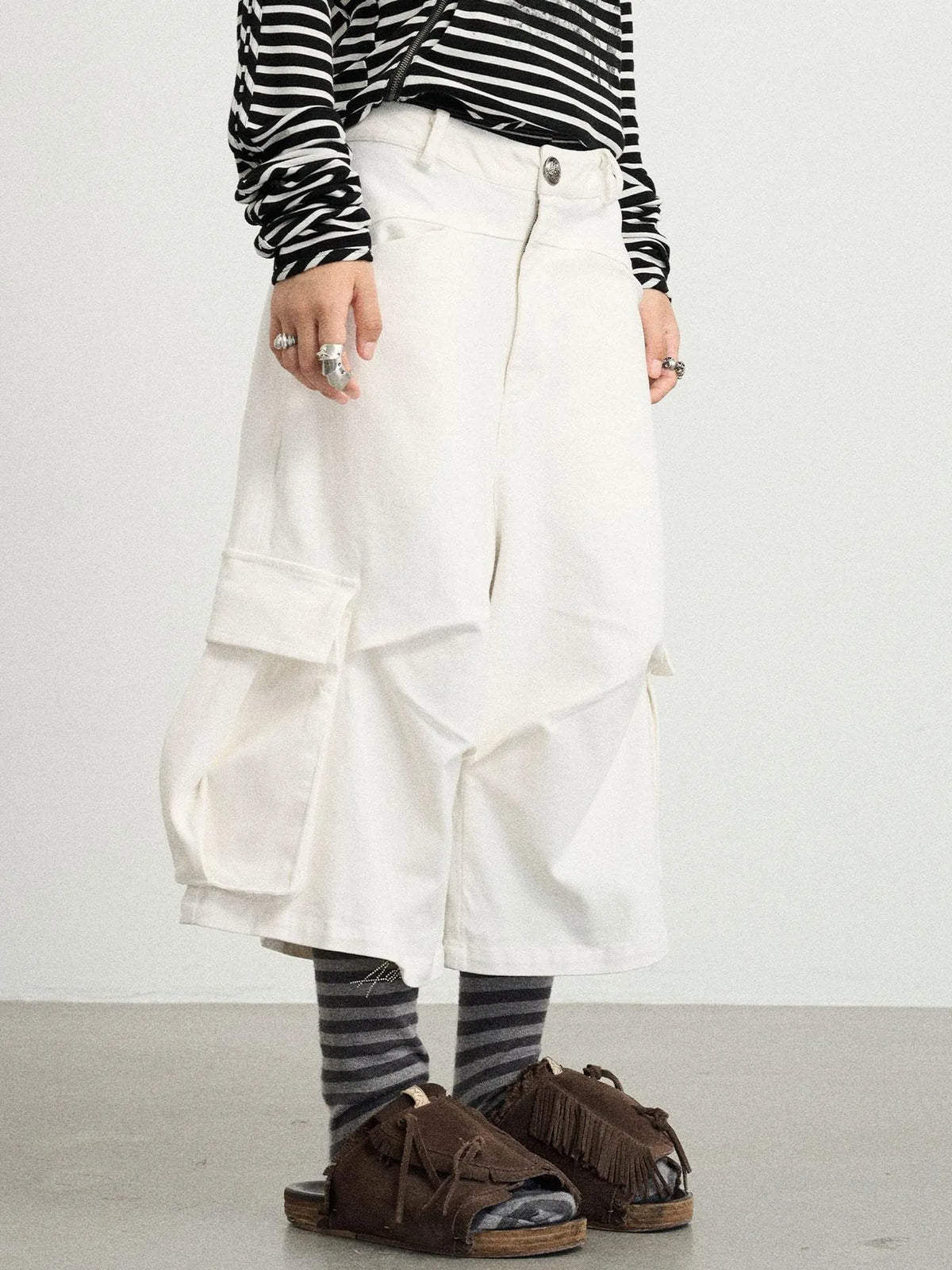 Stretch Washed Cotton Cargo Capri Pants