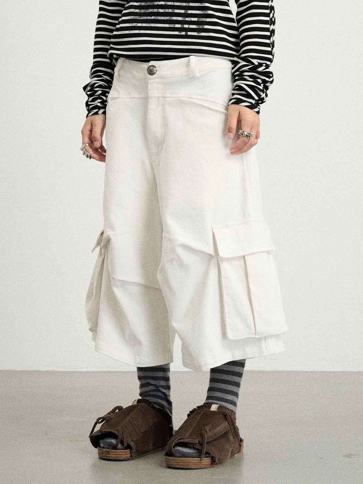 Stretch Washed Cotton Cargo Capri Pants