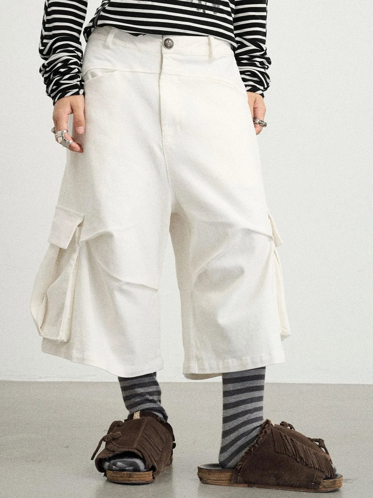 Stretch Washed Cotton Cargo Capri Pants